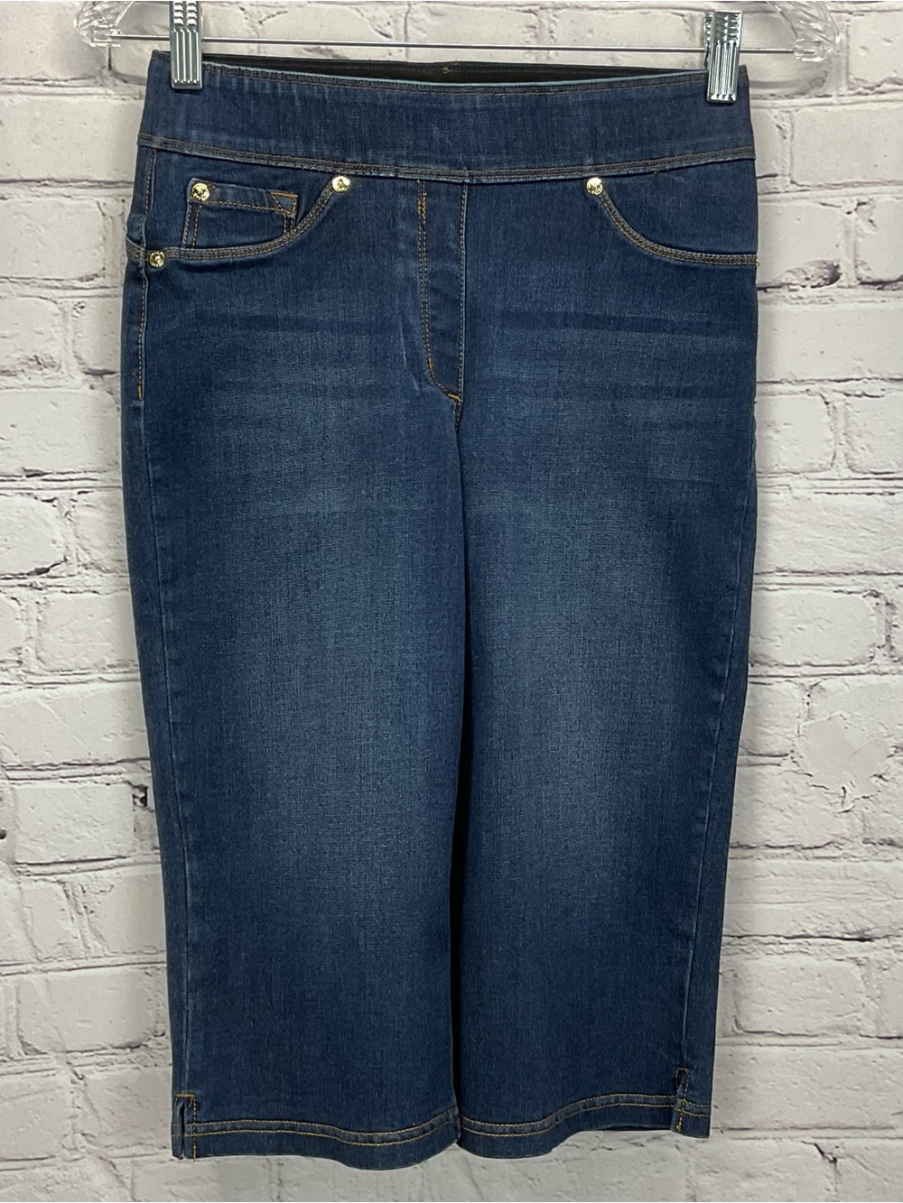 Peter Nygard Luxe Denim Capri Jeans Women's Size S Blue 4 Way Stretch Stitching